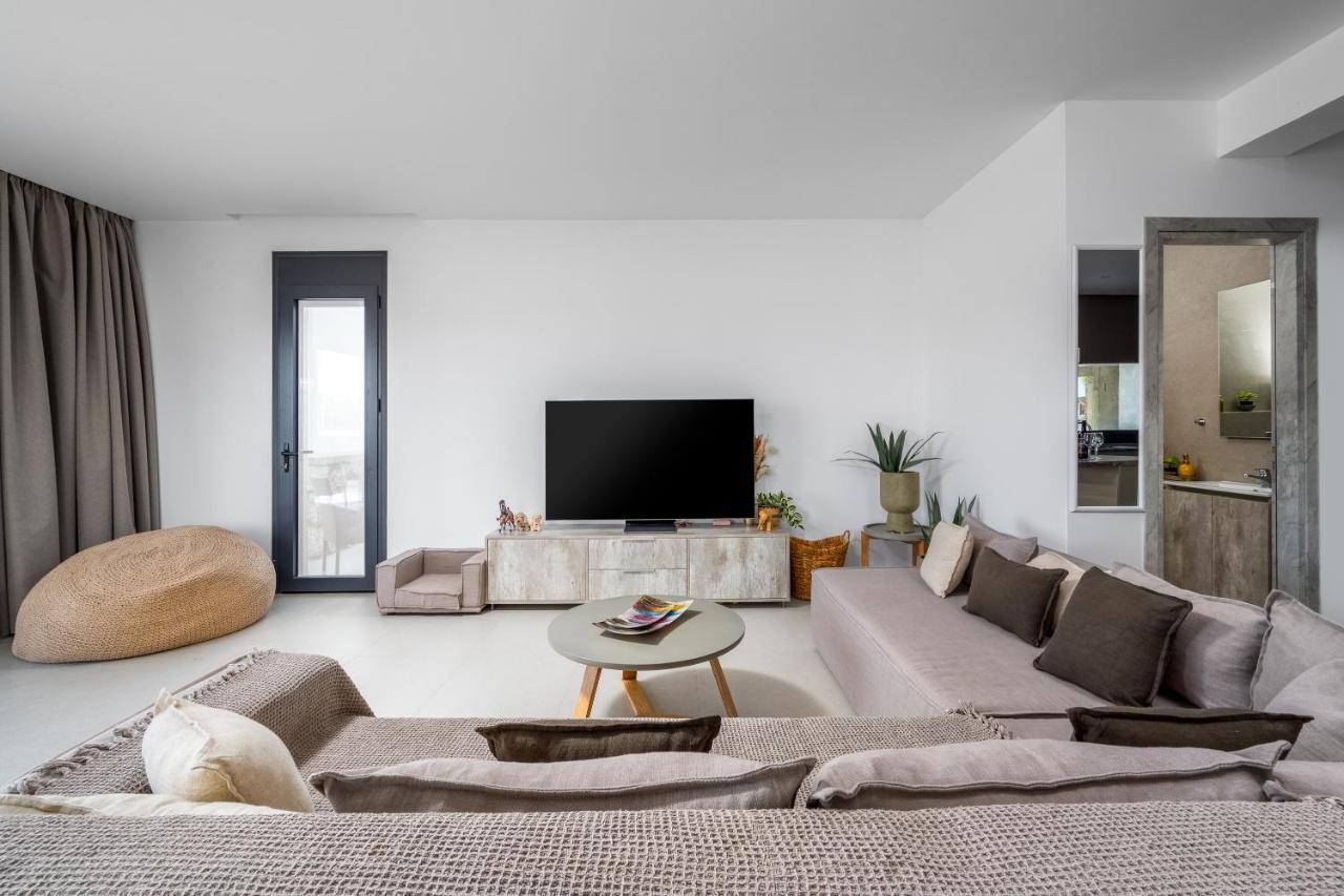 Penélope Beachfront Villa Kremastí Esterno foto